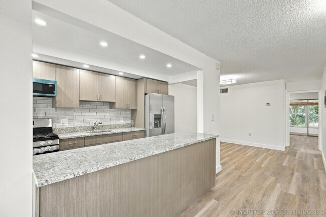 Building Photo - 175 NE 203rd Terrace