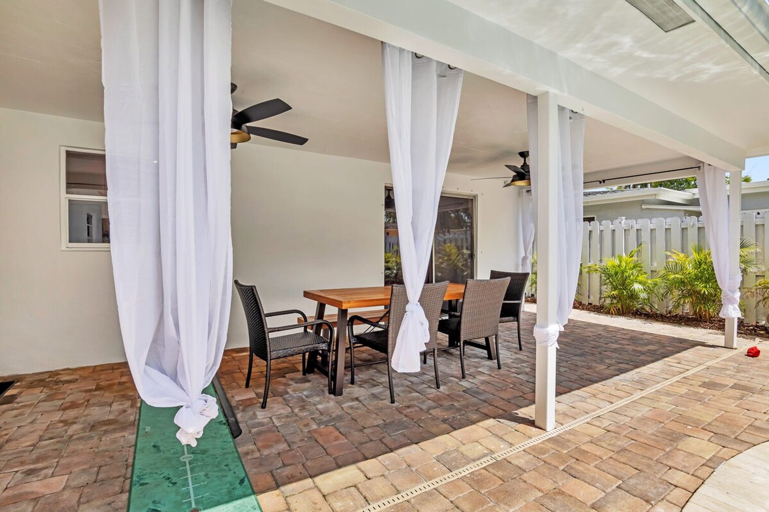 Building Photo - 2932 NW 10th Ave