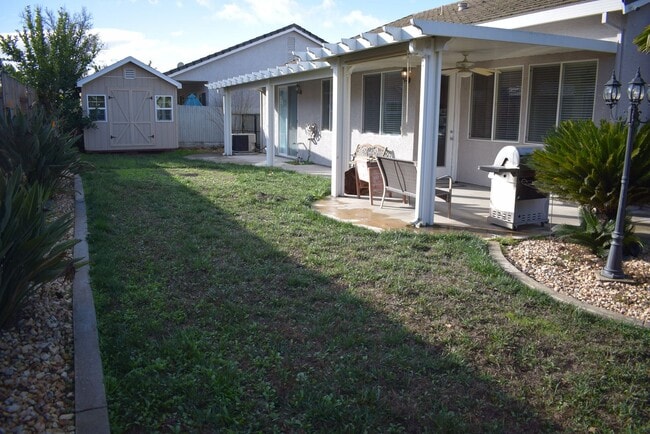 Building Photo - 9289 Winding Brook Way