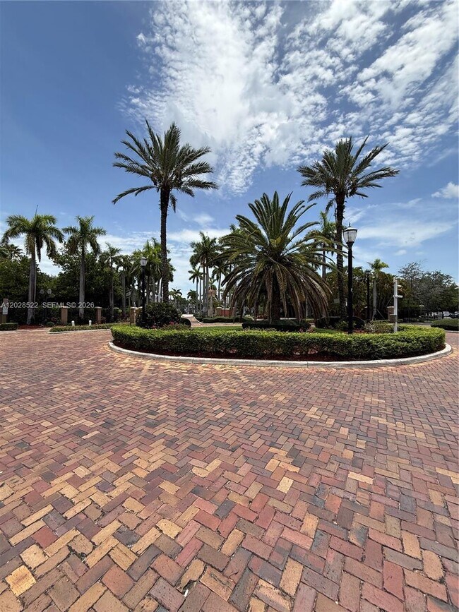 Building Photo - 4704 SW 160th Ave