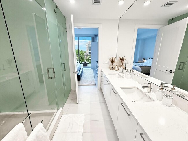 Building Photo - 151 N Seabreeze Blvd