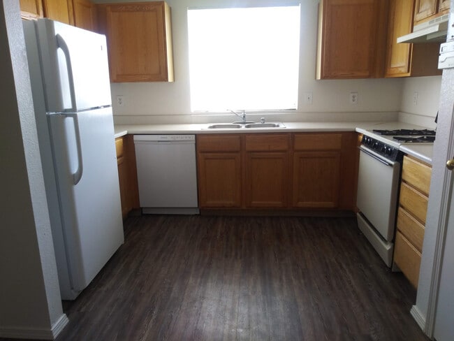 Building Photo - 5763 Carmen Rd NW