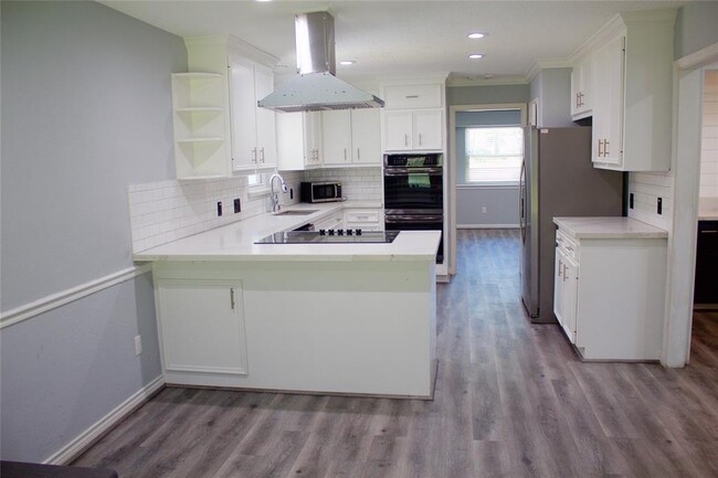 Building Photo - 2015 Tucumcari Dr