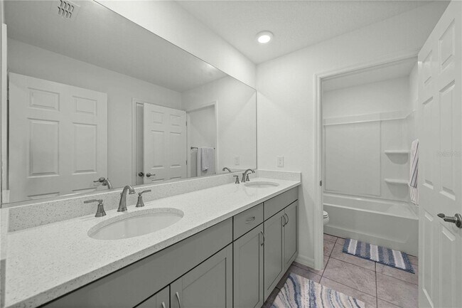 Building Photo - 7539 SW 64th St Rd