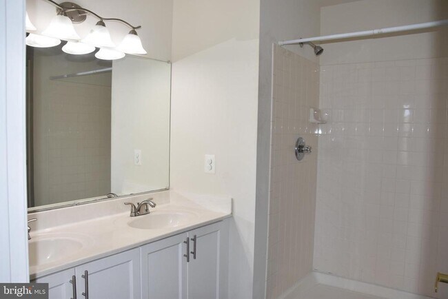 Building Photo - 3032 Bellamy Way