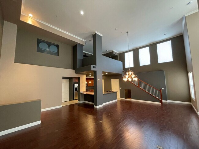 Building Photo - 56 E Serene Ave