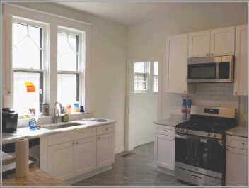 Kitchen - 111 N Evergreen St