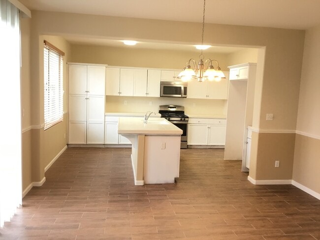 Building Photo - 7426 E Redlands Ave.