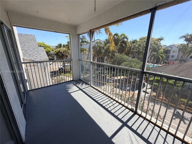 Building Photo - 5720 Rock Island Rd