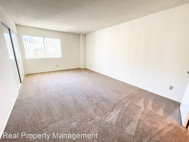 Building Photo - 2 br, 1.5 bath House - 3466 Los Mochis Way