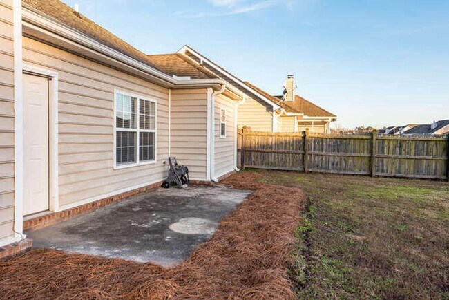 Building Photo - Updated Rancher