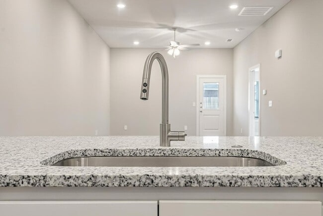 Building Photo - 2633 Baron Ave