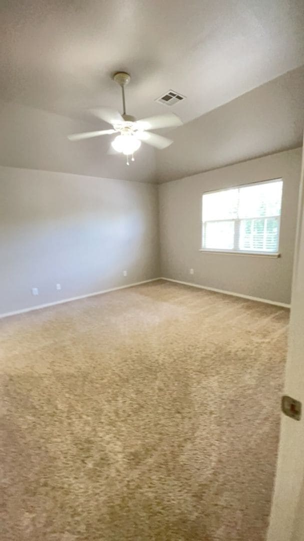 Building Photo - Spacious 3-Bed, 2.5-Bath Fourplex with Gar...