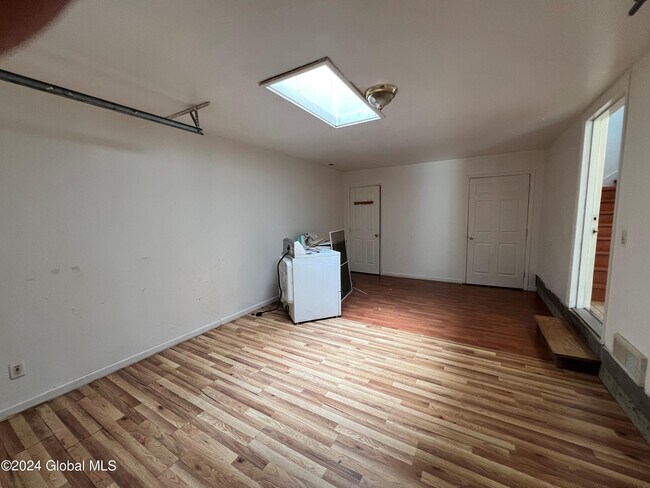 Building Photo - 313 Chiswell Rd