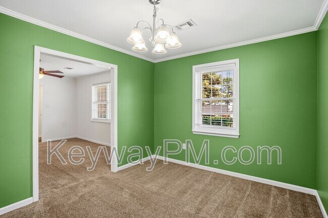 Building Photo - 3420 Linderwood Dr