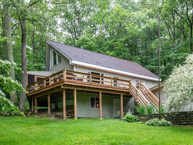 Building Photo - 7 Owls Nest Ln