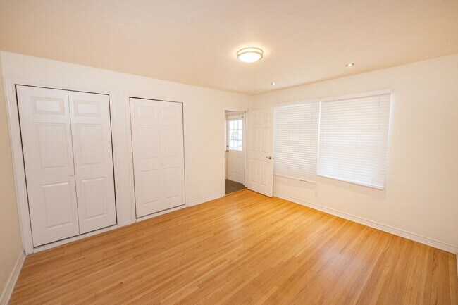 Building Photo - 3BR/2BA home with bonus room & additional ...