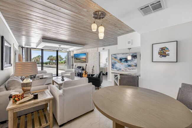Building Photo - 400 Ocean Trail Way
