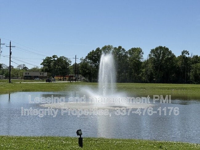 Building Photo - 231 S Lakepointe Dr