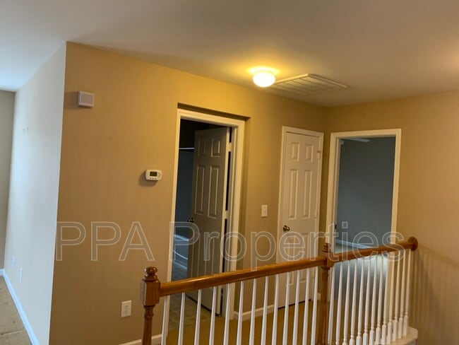 Building Photo - 400 Regulators Way