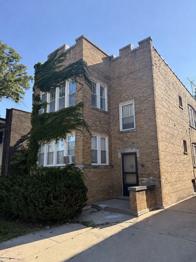 Building Photo - 1029 N Harlem Ave