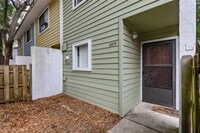 Building Photo - 2219 SW 39th Way