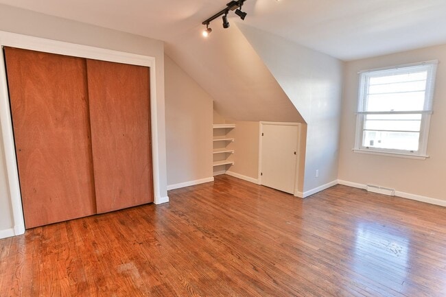 Building Photo - 316-318  5th Ave