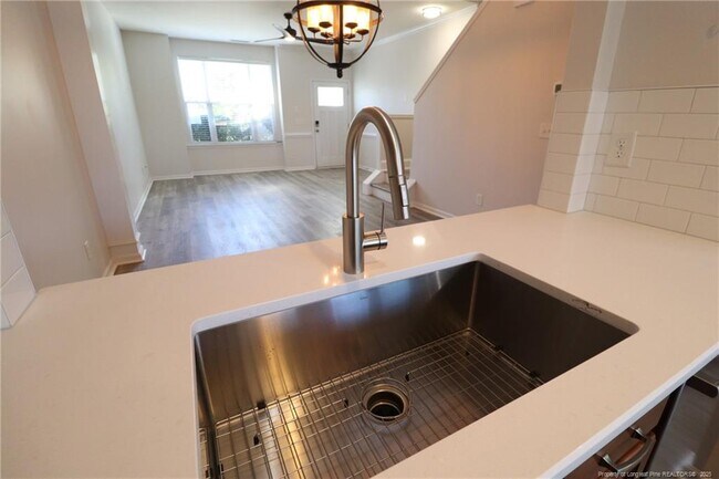Building Photo - 309 Carthage Ct