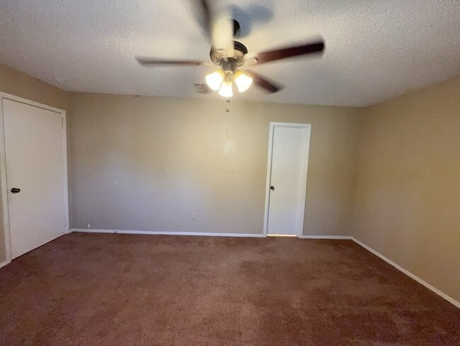 Building Photo - 5604 Ember Dr