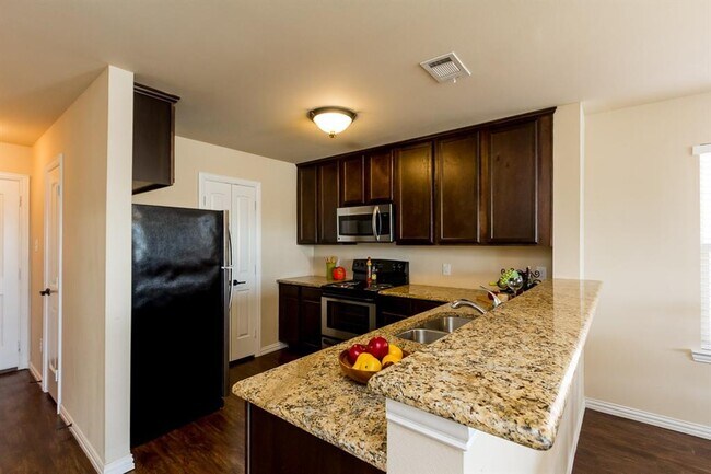 Building Photo - 1208 Bayfield Dr