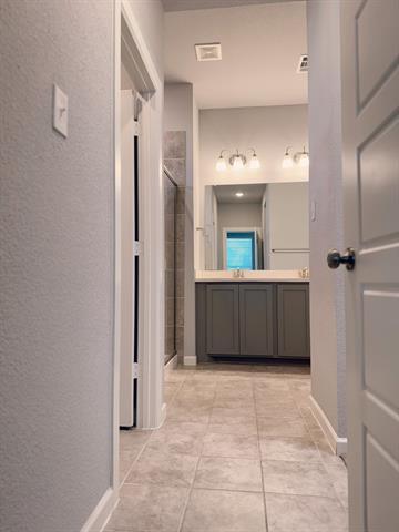 Building Photo - 4716 Bluffview Dr