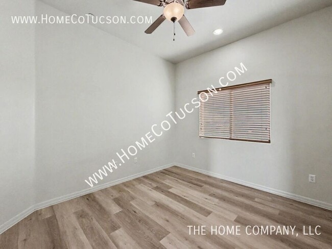 Building Photo - 5544 N Palo Verde Vista Pl