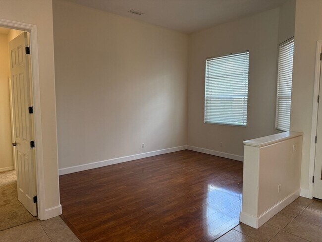 Building Photo - 4 Bedroom 3 Bath Single Family Home Laurel...