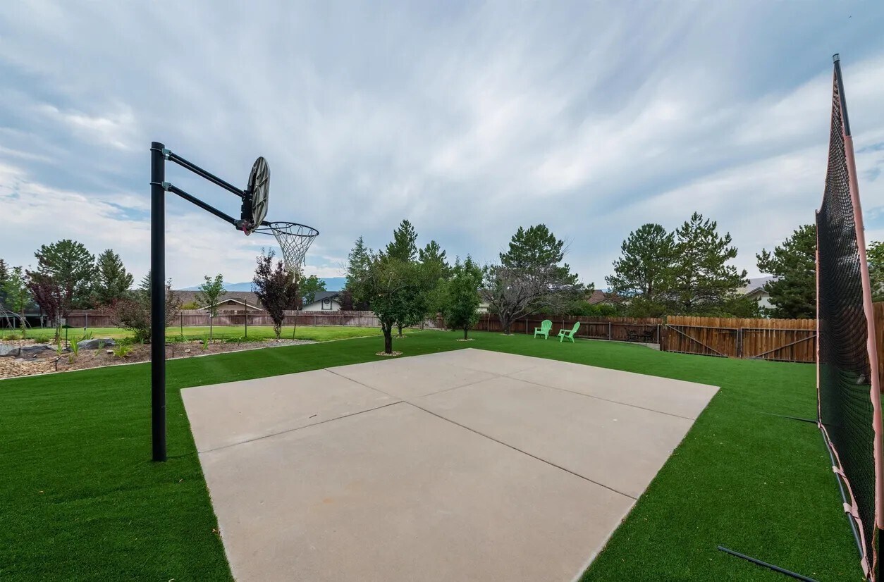 Building Photo - 932 University Ridge Ct