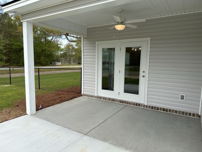 Building Photo - 20 Owens Rd