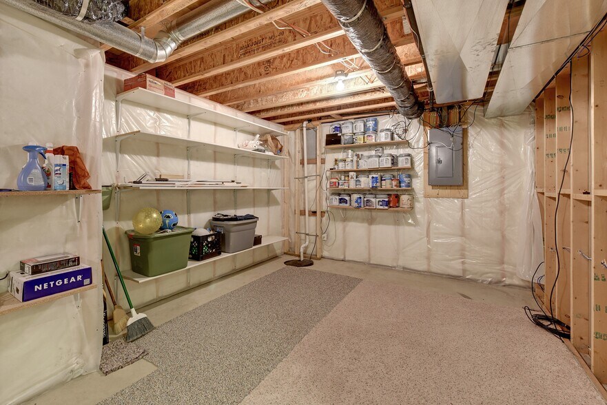 Building Photo - 1187 Blackhawk Dr SW
