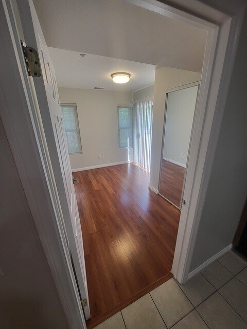 Building Photo - 3914 W Victory Blvd