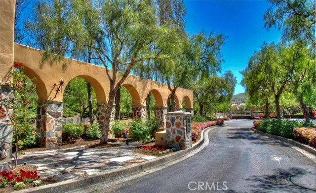 Building Photo - 28382 Via Del Sereno