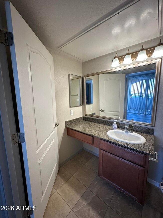 Building Photo - 2134 E Broadway Rd