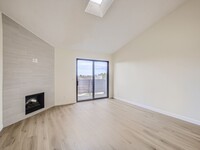 Building Photo - Stunning 1 bedroom 1 Bathroom in Lakewood!