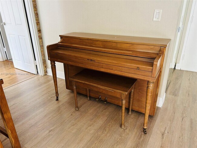 Building Photo - 17021 N Bay Rd