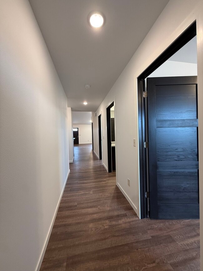 Building Photo - 5491 164th St