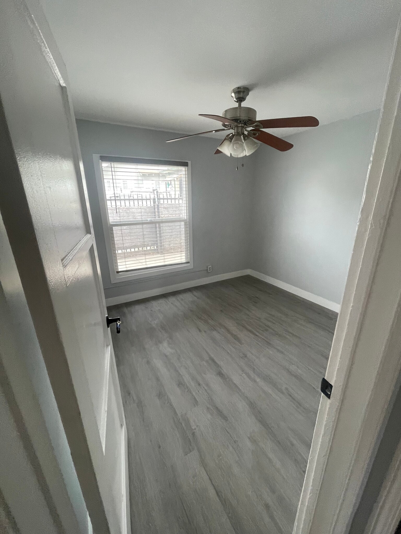 Building Photo - 335 N Palos Verdes St