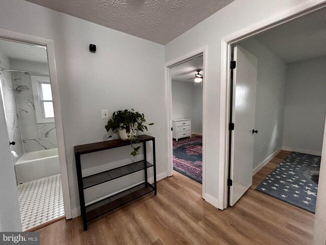 Building Photo - 112 Virginia Dr