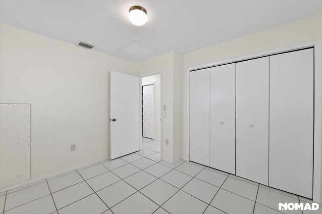 Building Photo - 253 Glenwood Ave