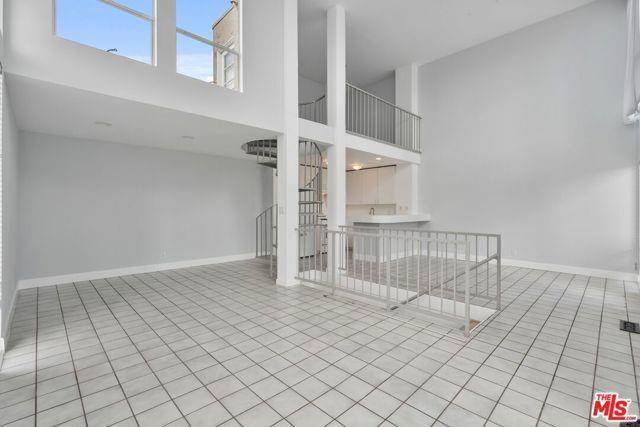 Building Photo - 114 Fleet St