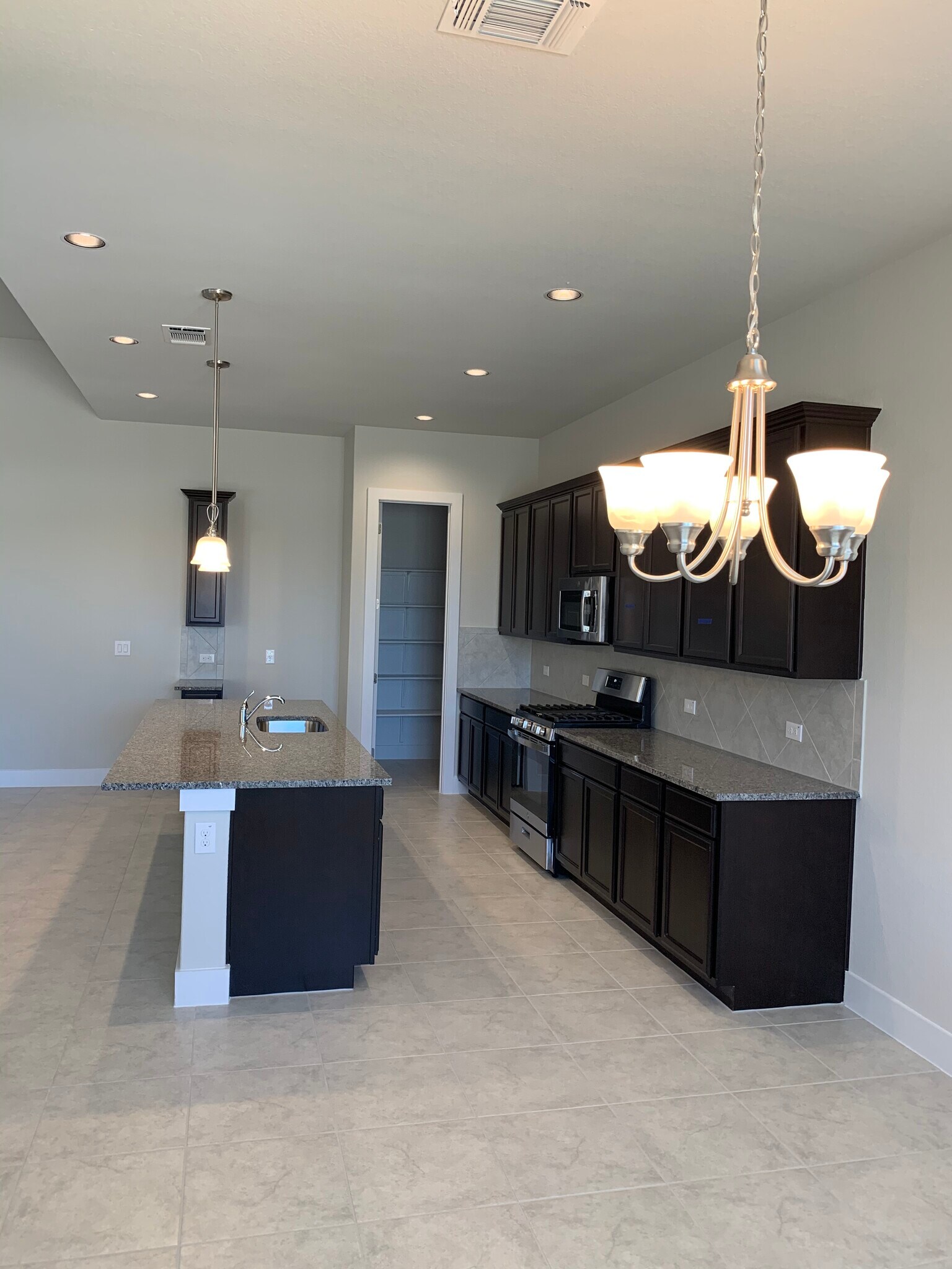 Building Photo - 10717 Charger Wy