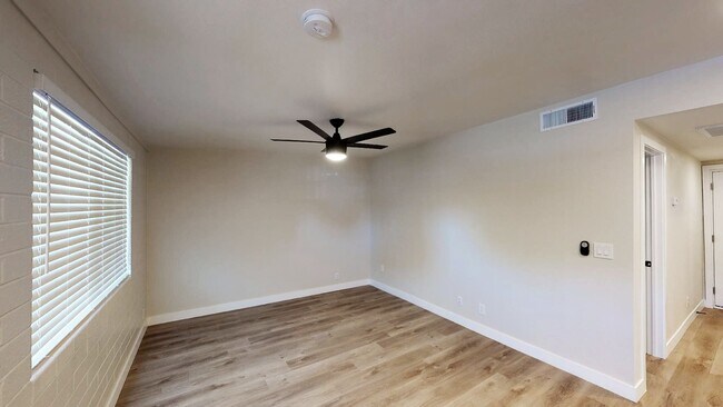 Building Photo - Herradura Villas-1020 (A&amp;B)