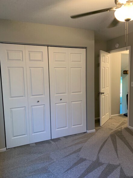 2nd bedroom - 6859 Sunset Meadow Dr