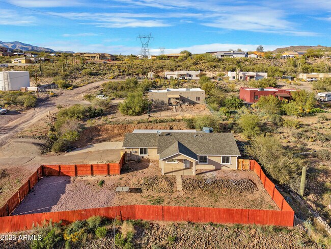Building Photo - 33665 S Incline Dr
